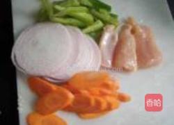 茄酱鸡丝螺丝意面的做法图解4