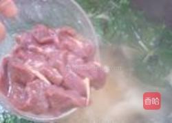 猪肝枸杞鸡蛋的做法图解3