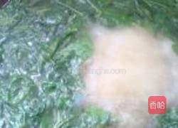 猪肝枸杞鸡蛋的做法图解2