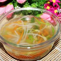 胡萝卜芽菜汤的做法[图]