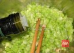 酸辣猪肉芹菜馄饨的做法图解7