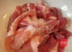 五花肉蚕豆煲饭的做法图解2