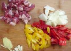 双色糖醋肉饭的做法图解1