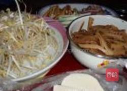 笋香锅贴的做法图解1