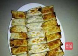 荸荠肉锅贴的做法图解4