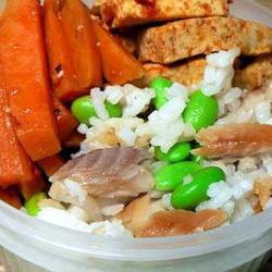 熏鳟鱼毛豆拌饭的做法[图]