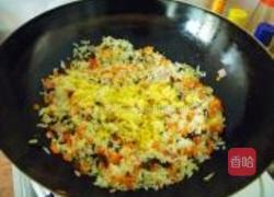 腊味什锦炒饭的做法图解11