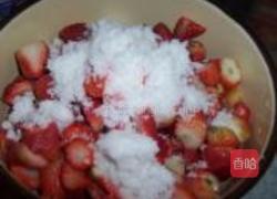 草莓果冻慕斯蛋糕的做法图解1