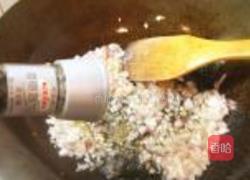 黑椒牛肉意酱面的做法图解3