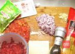 黑椒牛肉意酱面的做法图解1