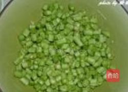 豆角包菜肉丝炒饭的做法图解1