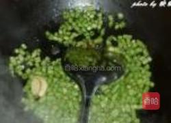 豆角包菜肉丝炒饭的做法图解6
