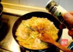 绿酱虾球螺丝面的做法图解16