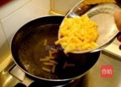 绿酱虾球螺丝面的做法图解7