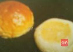 金枪鱼小汉堡的做法图解2