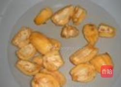 糖水枇杷的做法图解2