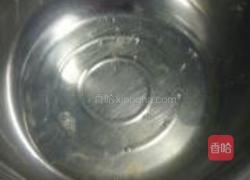 红茶奶油蛋糕卷的做法图解2