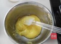 蜂蜜葡萄干基础戚风的做法图解7