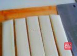 香菇肉丝汤年糕的做法图解2