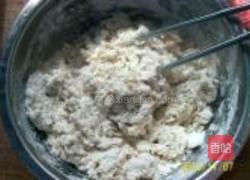 榨菜鲜肉生煎包的做法图解1