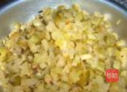 肉末榨菜黄豆面的做法图解2