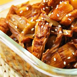 红烧肉焖笋的做法[图]