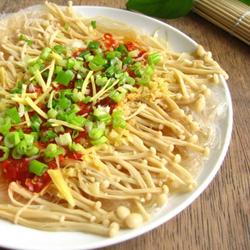 剁椒粉丝金针菇的做法[图]