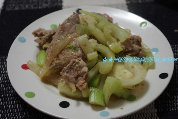 球茎茴香炒牛柳