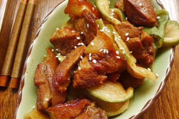 萝卜干炖肉