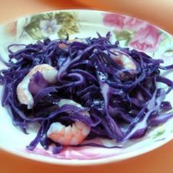 紫甘蓝炒虾仁的做法[图]