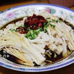 浇汁金针菇的做法[图]