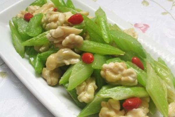 西芹核桃仁