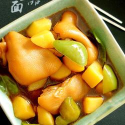 猪蹄炖黄豆的做法[图]