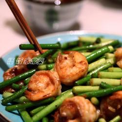 蒜薹爆虾球的做法[图]