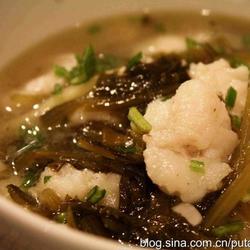 雪菜鲜鱼汤米线的做法[图]