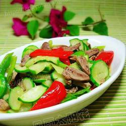 黄瓜片炒鸡心的做法[图]