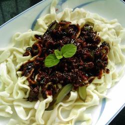 开胃肉末酱拌面的做法[图]