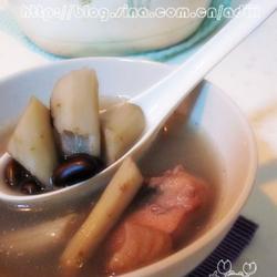 牛蒡黑豆煲鸡汤的做法[图]