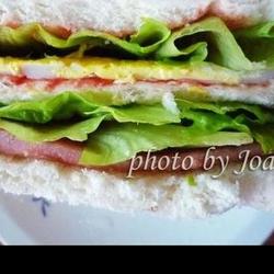 鸡蛋火腿三明治的做法[图]