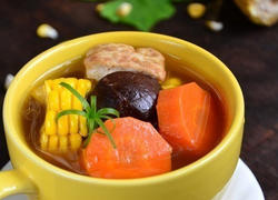 黄豆酱玉米豆腐汤