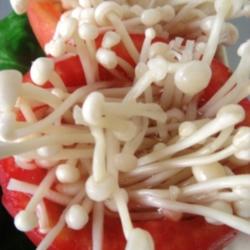 番茄盅烩清香金针菇的做法[图]