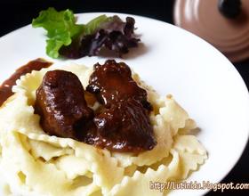 红酒炖鹿肉
