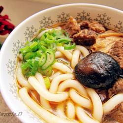 香菇牛肉乌冬面的做法[图]