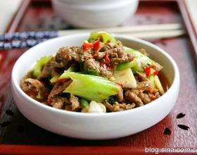 泡椒牛肉炒盖菜