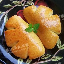 海苔肉松花式面包的做法[图]