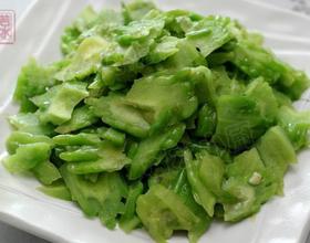 炒清脆苦瓜