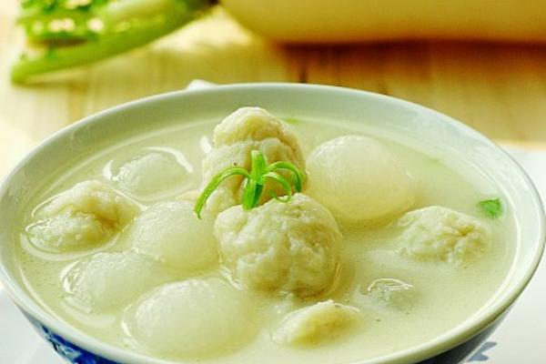 萝卜鱼丸汤