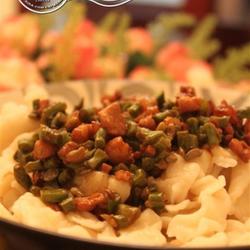 豇豆肉卤手擀面的做法[图]