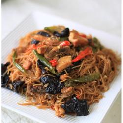 麻辣鸡块炒面线的做法[图]