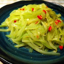 清炒莴笋丝的做法[图]